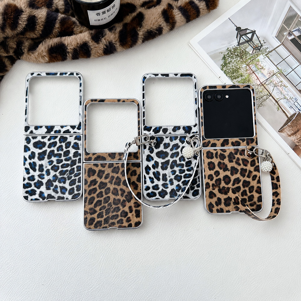 Travel Accessories Pink - Casing Ponsel Lipat Motif Macan Tutul