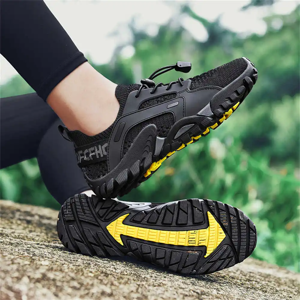 Travel Accessories Gift Basket - Sepatu bot Hiking Pria, sneaker olahraga