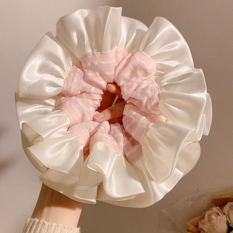 Scrunchie Satin Bergaris Pink  - Travel Accessories Pink ulasan dan harga