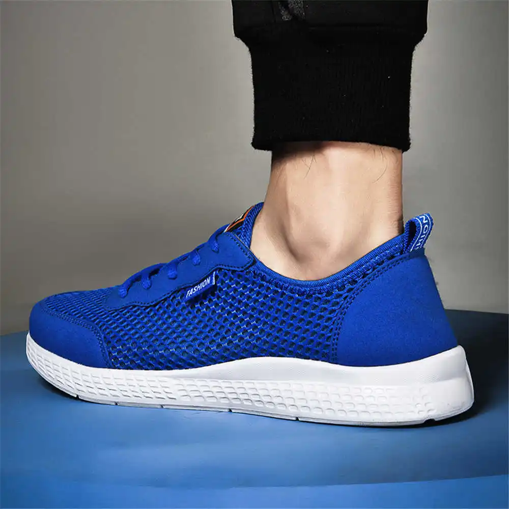 Sepatu kets biru muda untuk pr - Travel Accessories Gift Basket ulasan dan harga